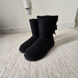 UGG Black